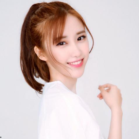 周影个人资料,光影交织的艺术人生